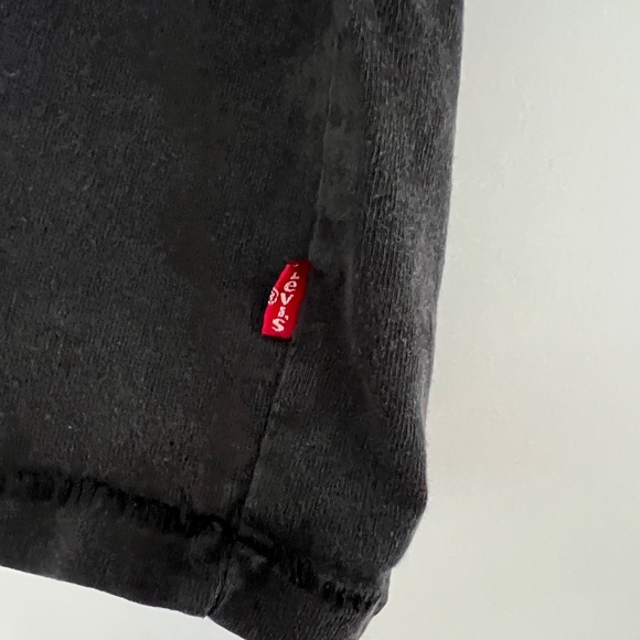Levi's T Shirt - Men's Large - Picture 4 of 6